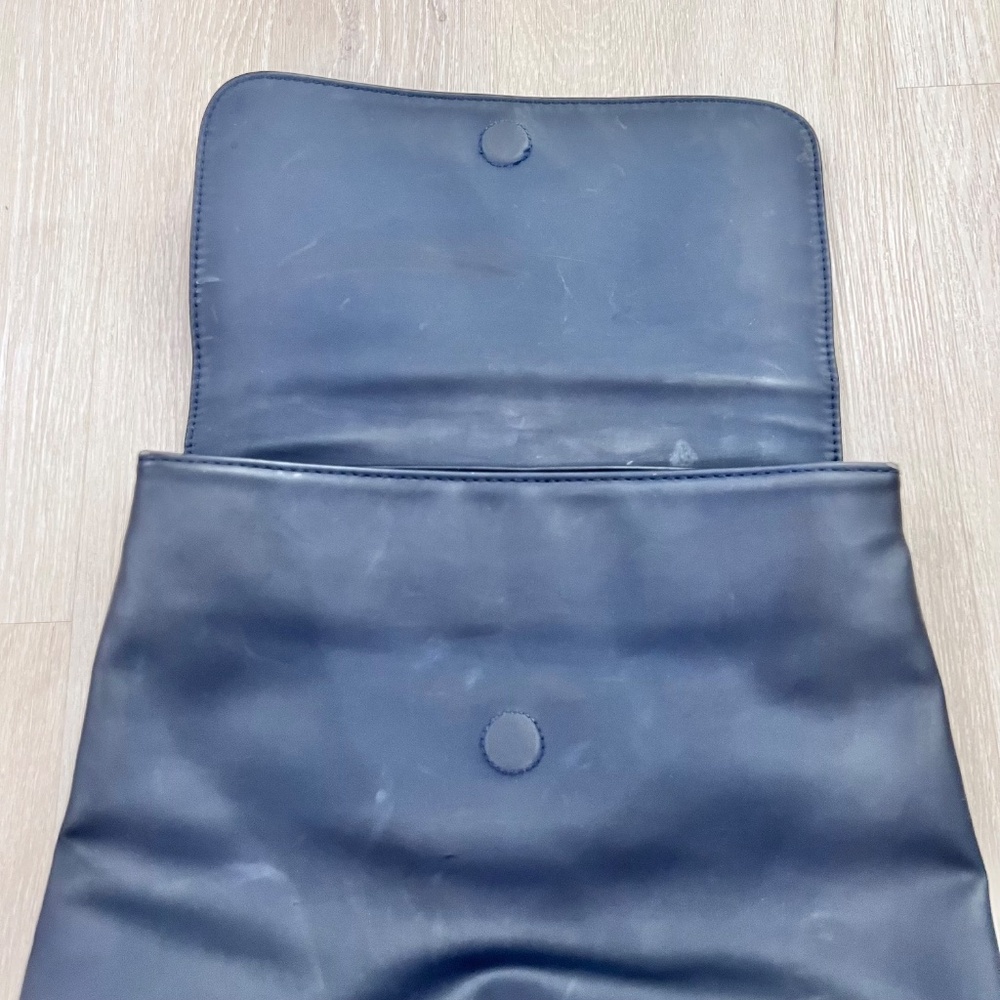 Hunter x Target Limited Edition Navy Water Repellent Backpack - Picture 5 of 12